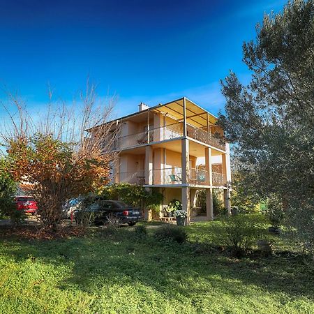 Condrieu Comme A La Maison Exteriör bild