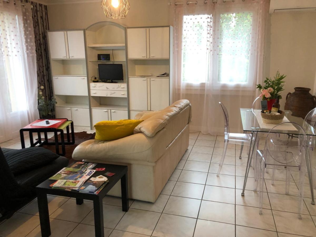 Condrieu Comme A La Maison Exteriör bild