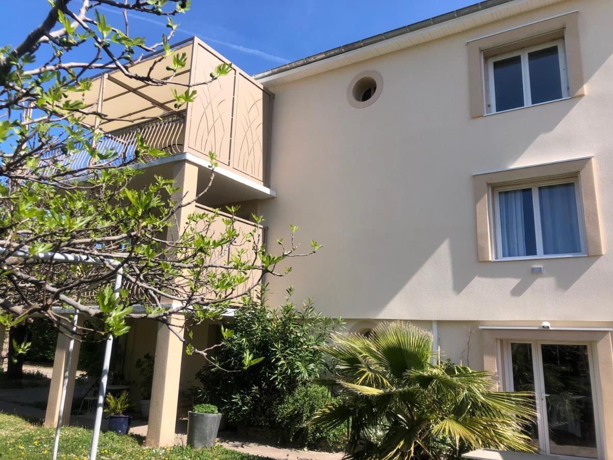 Condrieu Comme A La Maison Exteriör bild