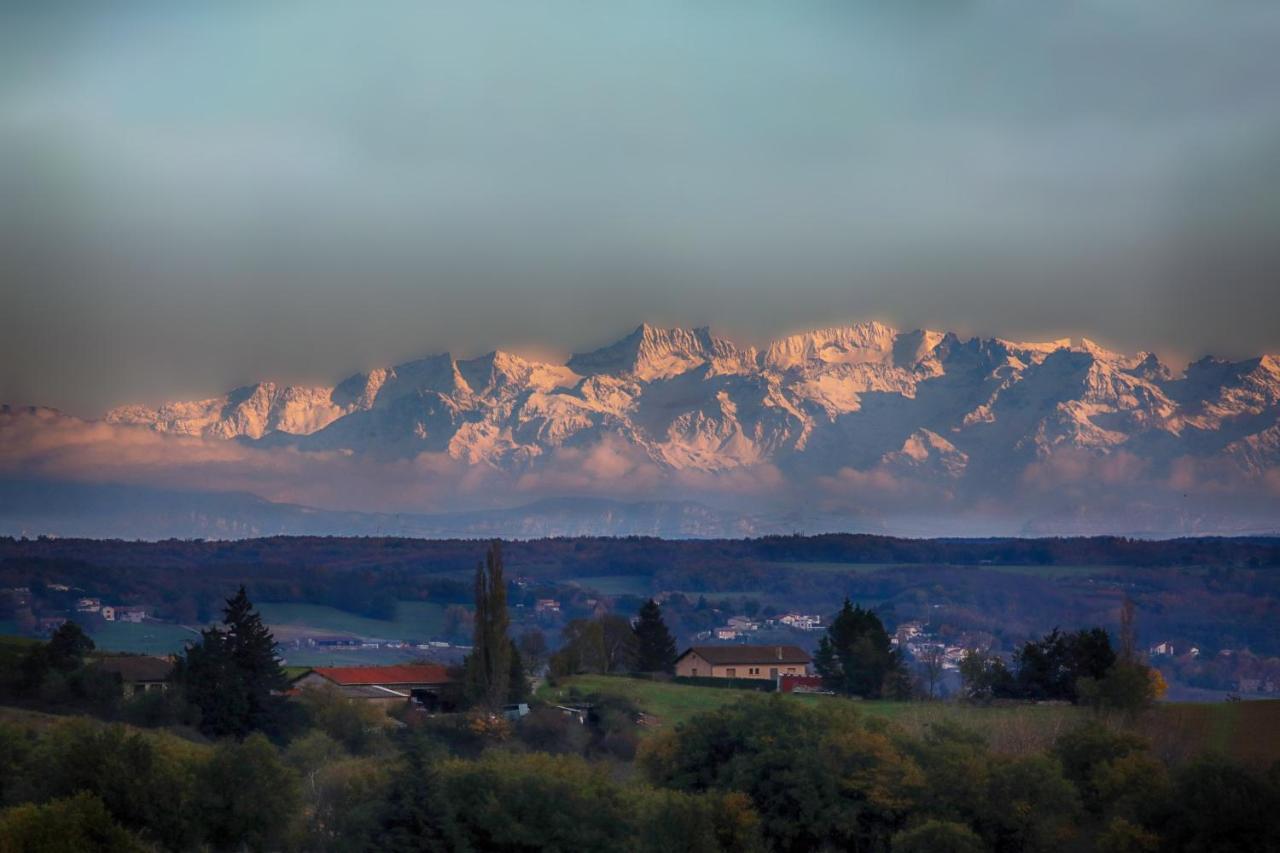 Condrieu Comme A La Maison Exteriör bild